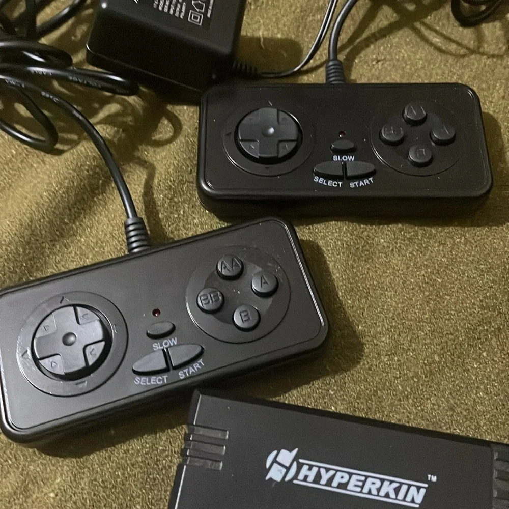 Hyperkin Retron 1 Nintendo NES Console & Controllers